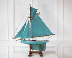 English 20th Century Kangaroo Carved Wood Gaff Cutter Pond Yacht - 4758217