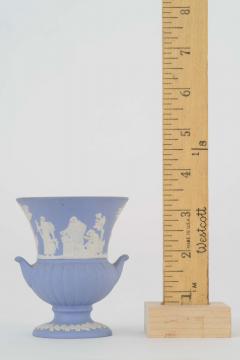 English Adam Style Wedgwood Light Blue Urn Vase - 4674775