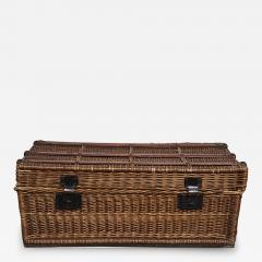 English Antique Wicker Trunk - 3505631