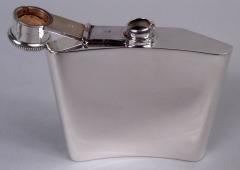 English Art Deco Sterling Silver Flask 1947 - 3984351