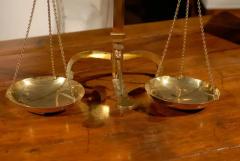 English Brass Bankers Balance Scale from the 19th Century with Circular Pans - 3415138