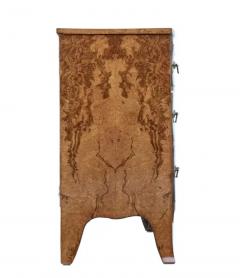 English Burr Walnut Bow Front Chest of Drawers circa 1870 with Bookmatch Veneer - 3547503