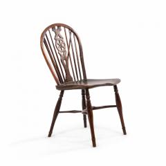 English Country Walnut Windsor Side Chair - 1418244