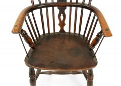 English Country Windsor Arm Chair - 4665130