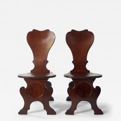 English George II Pair of Mahogany Hall Chairs of Sgabello Form circa 1730 - 4475199