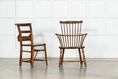English George III Elm Comb Back Windsor Armchair - 3373107