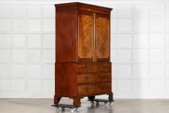 English George III Walnut Linen Press - 4435657