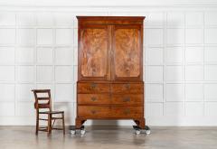 English George III Walnut Linen Press - 4435658