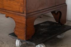 English George III Walnut Linen Press - 4435665