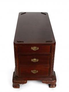 English Georgian Style Mahogany Kneehole Desk - 4640083