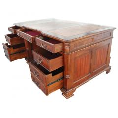 English Leather Top Partner Desk - 2309106