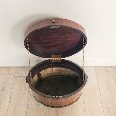 English Mahogany Oval Wine Box or Cellarette with Iron Straps circa 1820 - 4334283