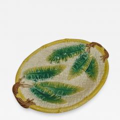 English Majolica Serving Tray with Basket Leaves and Stem Handles Circa 1870 - 2250308