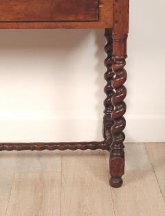 English Oak Barley Twist Tavern Table with Drawer 18th century - 4649745