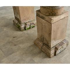 English Pair of 19th Century Carved Stone Garden Urns - 4549963