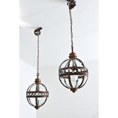 English Pair of Glass Globe Lanterns - 4558238