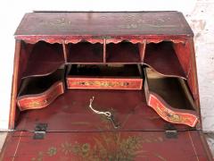 English Queen Anne Early 18th Century Red Chinoiserie Lacquer Desk Commode - 2017939