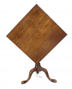 English Queen Anne Mahogany End Table - 1437528