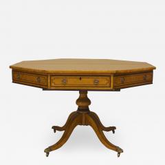 English Regency Style Maple Center Table - 1428303