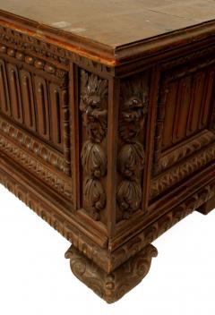English Renaissance Walnut Trunk - 4520743