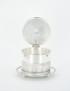 English Sheffield Silver Plate Covered Round Shape Tea Caddy - 3168624