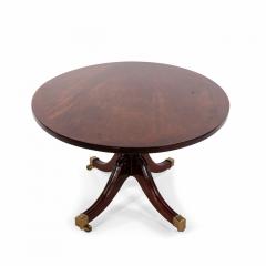 English Sheraton Style Oval Mahogany Saber Leg Coffee Table - 1428814