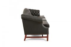 English Victorian Style Camel Back Black Tufted Leather Sofa - 4169304