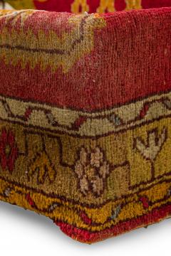 English Victorian Turkish Kilim Floor Trunk - 4661721