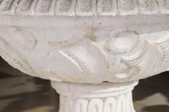 English Vintage 20th Century Cast Stone Fountain with Scoop and Foliage Motifs - 3472771
