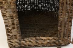 English Wicker Dog Kennel - 1416306