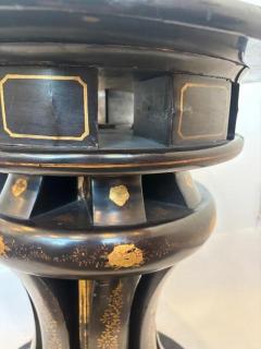Englsh Regency style chinoiserie black lacquered and decorated round pedestal en - 4660581