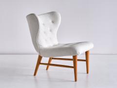 Eric Bertil Karl n Eric Bertil Karl n Pair of Lounge Chairs in Ivory Linen and Elm Sweden 1940s - 2083659