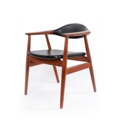 Erik Kirkegaard Set of 4 4 Black Vinyl and Teak Erik Kirkegaard Midcentury Side Chairs - 1438933