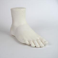 Erwan de Rengerv PLASTER MOULDING OF A GREEK FOOT - 2100040