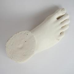 Erwan de Rengerv PLASTER MOULDING OF A GREEK FOOT - 2100042