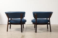 Eugenio Gerli Osvaldo Borsani Pair of P28 Lounge Chairs by Eugenio Gerli for Tecno - 4331414