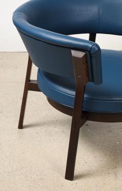 Eugenio Gerli Osvaldo Borsani Pair of P28 Lounge Chairs by Eugenio Gerli for Tecno - 4331416