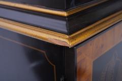 European Georgian Style Chinoiserie Breakfront Cabinet - 2472192