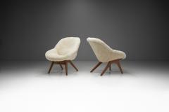 European Mid Century Modern Lounge Chairs with Tapered Legs Europe ca 1950 - 3118496