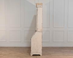 European two part vitrine cabinet with fine carvings circa 1790 - 4451657