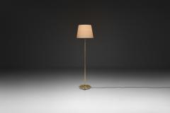 Extendable Brass Floor Lamp with Ribbed Stem Detail Europe 1940s - 4638082