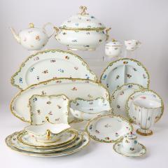 Extensive 19th Century Meissen Porcelain Dinnerware Service For Twelve People - 4553113