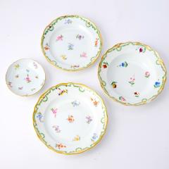 Extensive 19th Century Meissen Porcelain Dinnerware Service For Twelve People - 4553116