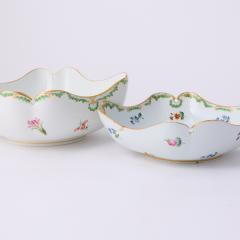 Extensive 19th Century Meissen Porcelain Dinnerware Service For Twelve People - 4553118