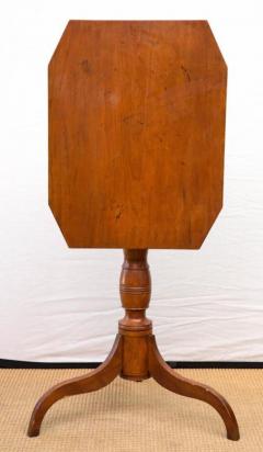 FEDERAL TILT TOP CANDLESTAND TABLE - 3614277