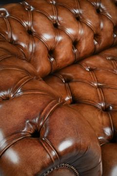 FINE 19TH CENTURY VICTORIAN WALNUT LEATHER UPHOLSTERED CHESTERFIELD SOFA - 1931990