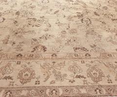 FINE ANTIQUE INDIAN AMRITSAR BEIGE AND BROWN HANDWOVEN WOOL RUG - 2372888