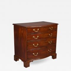 FINE QUALITY CHIPPENDALE PERIOD MAHOGANY SERPENTINE CHEST OF DRAWERS - 772857