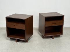 FRANK LLOYD WRIGHT FOR HENREDON PAIR OF NIGHTSTANDS - 3766097