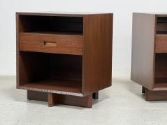 FRANK LLOYD WRIGHT FOR HENREDON PAIR OF NIGHTSTANDS - 3766101